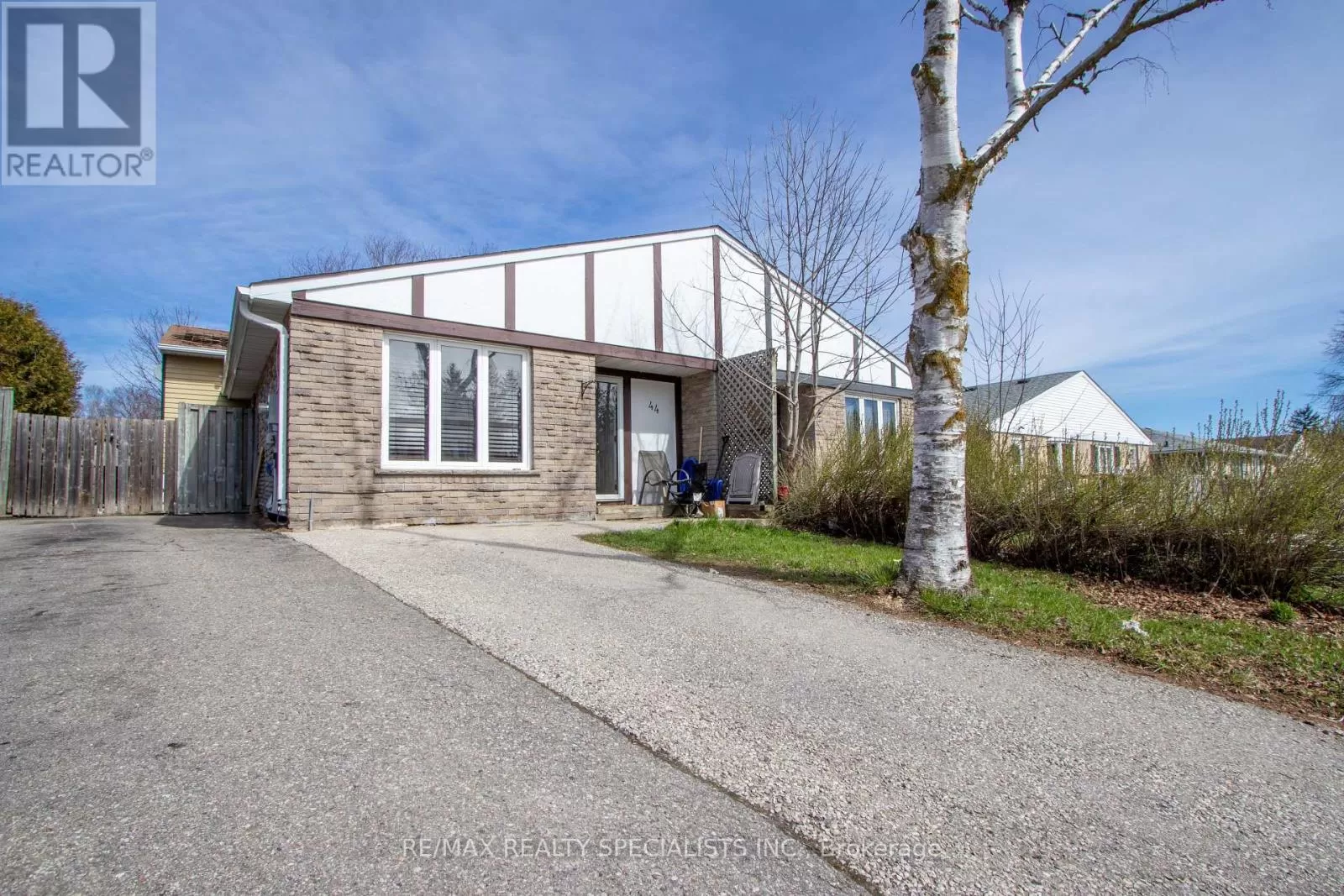 House for rent: (upper) - 44 Manor Crescent, Orangeville, Ontario L9W 3P7