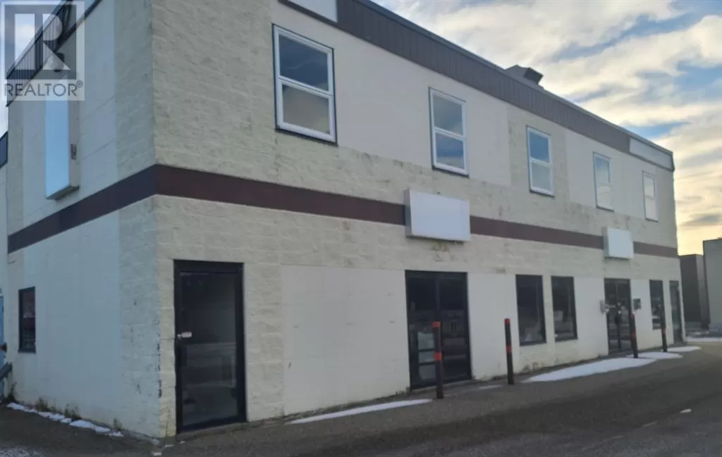 Commercial Mix for rent: Upstairs, 9801 97 Avenue, Peace River, Alberta T8S 1H6