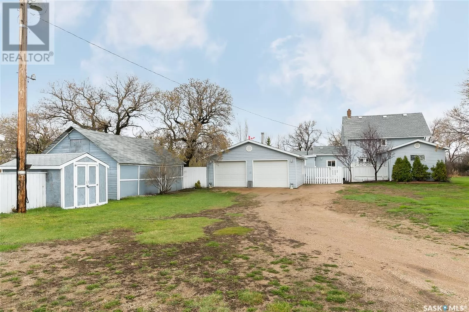 House for rent: Walker Acreage - 6.7 Acres, Lumsden Rm No. 189, Saskatchewan S4P 2Z1