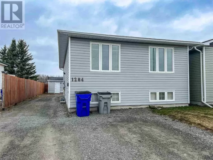 1284 Park AVE, Timmins
