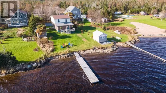 14 Shallow Cove Road, East Lawrencetown