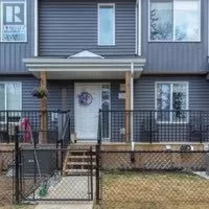 225, 401 Athabasca Avenue, Fort McMurray