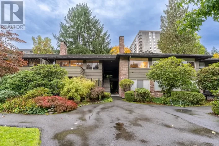 312 235 KEITH ROAD, West Vancouver