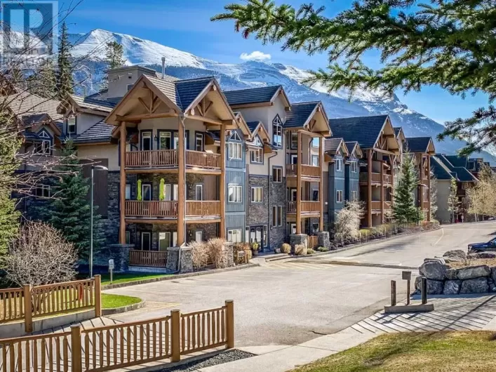 319, 175 Crossbow Place, Canmore