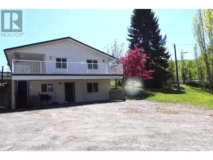 3998 AGATE BAY RD, Barriere