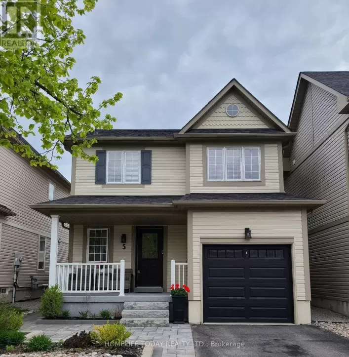 5 DONLEVY CRESCENT, Whitby