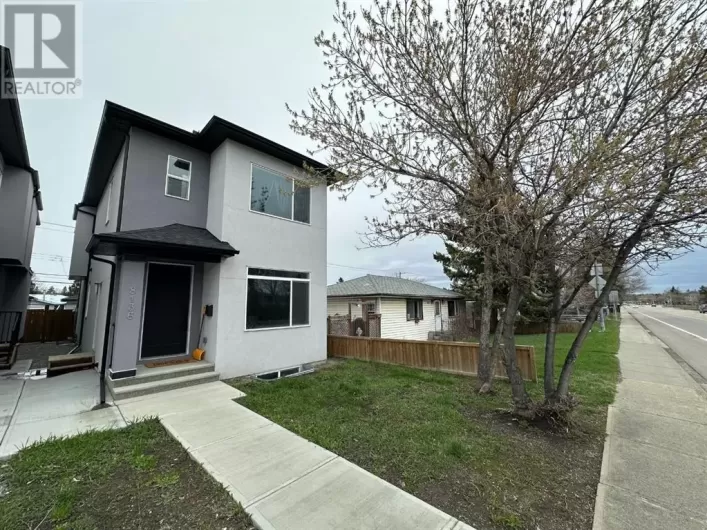 8136 Bowness Road NW, Calgary