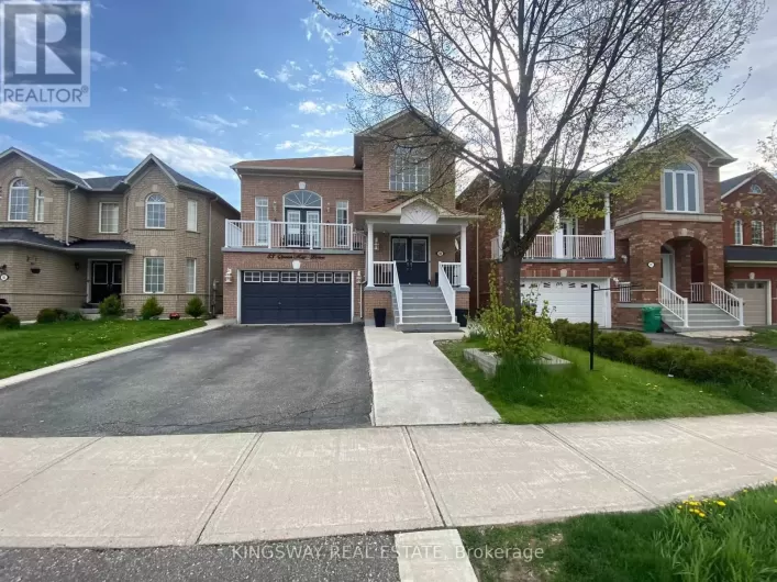 83 QUEEN MARY DR, Brampton